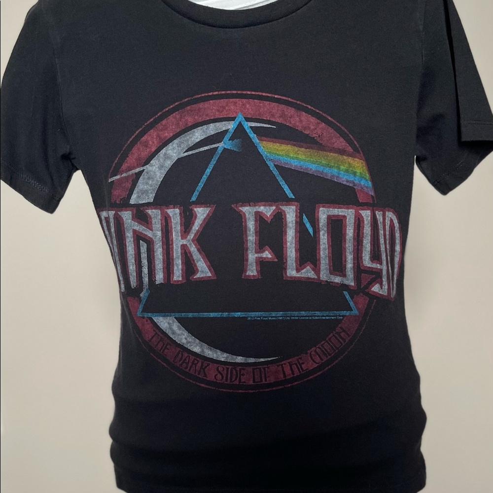 Boys SMALL Pink Floyd ‘dark side of the moon” tee